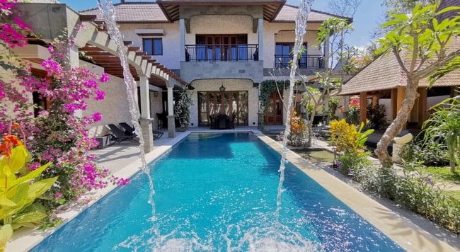 dijual villa di pantai melasti
