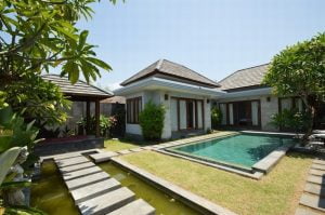 Jual Villa di Berawa Utara V421 (1)