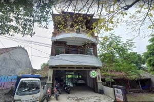 dijual ruko di jalan raya ubud