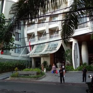 dijual hotel bedrock kuta