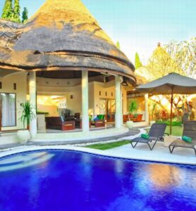 Villa komersial dijual di Karang Mas Jimbaran