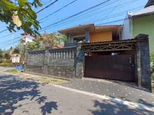Rumah Dewi Madri Renon
