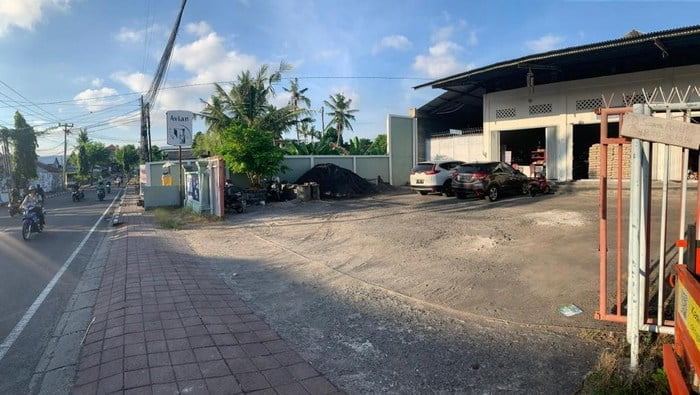 Dijual Tanah dan Bangunan di Kesambi Kerobokan