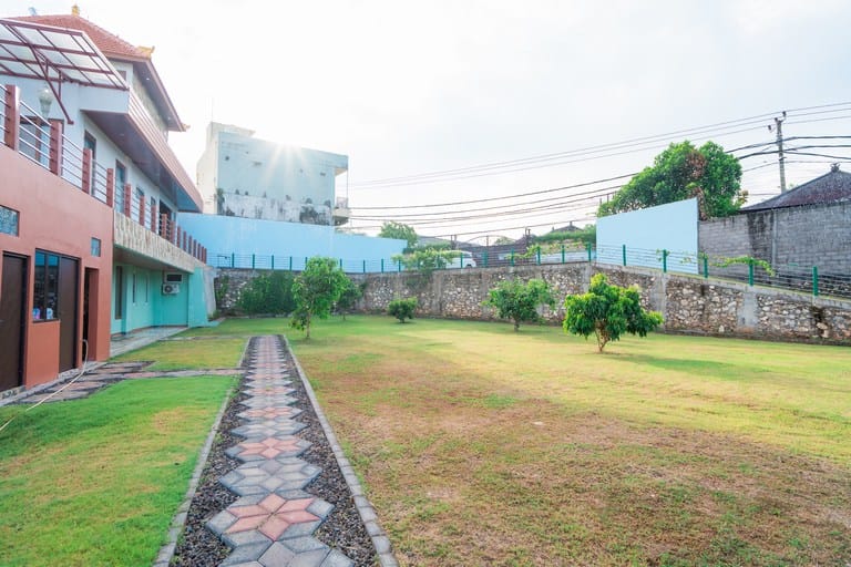 dijual tanah di jalan raya dharmawangsa nusa dua
