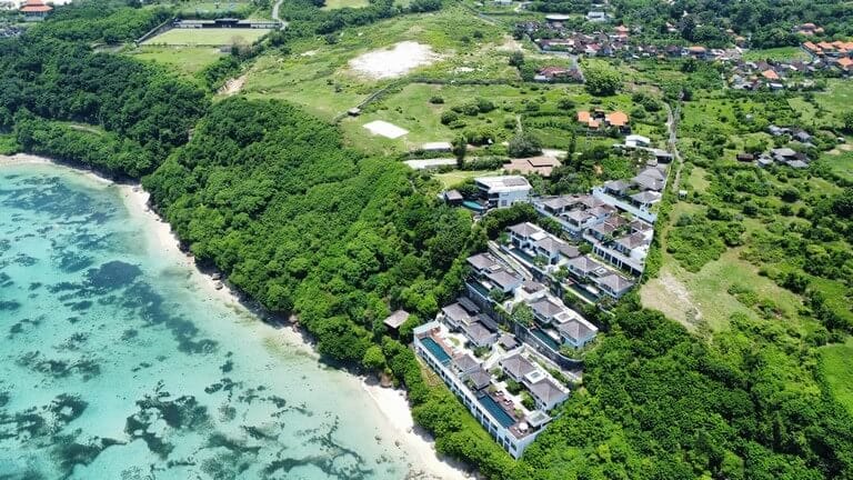 tanah pinggir tebing nusa dua