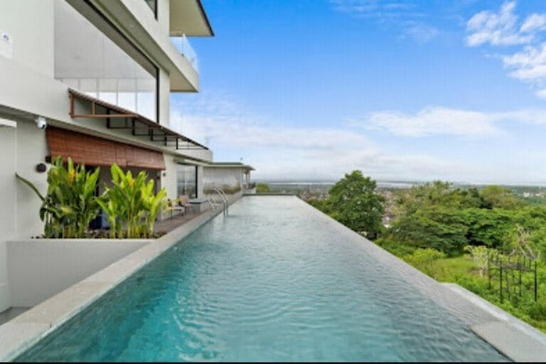 dijual villa view laut di goa gong