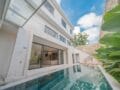 Dijual Villa Mewah di Pecatu 3 Lantai dan 9 Kamar