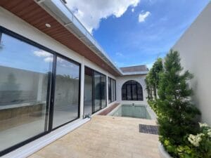 jual villa jalan Lombok puri gading