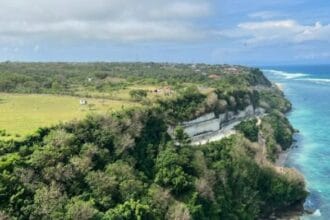 dijual tanah pinggir tebing pantai pandawa