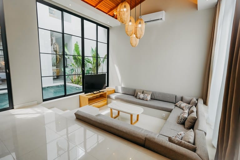 dijual Royal Villa kayu tulang Canggu
