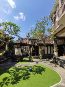 dijual rumah di sidakarya