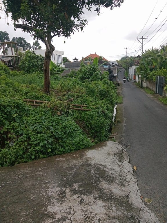 Dijual Tanah Pinggir Jalan Raya Tumbak Bayuh I Dekat Canggu