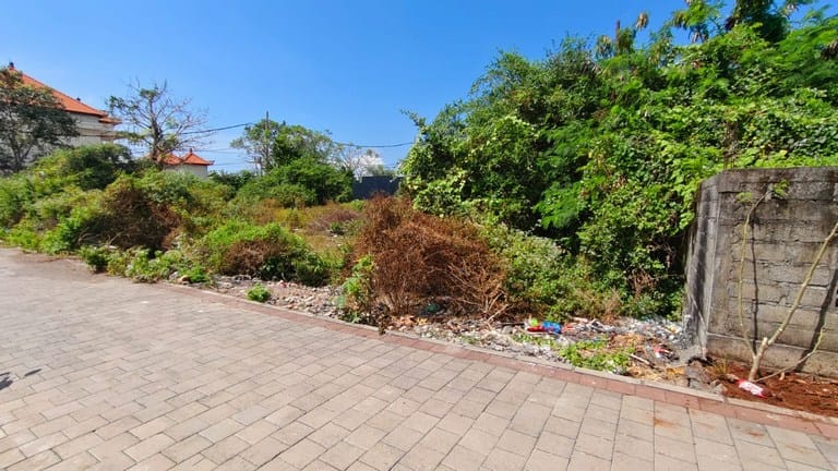 Dijual Tanah jalan jempiring Pura Masuka Ungasan