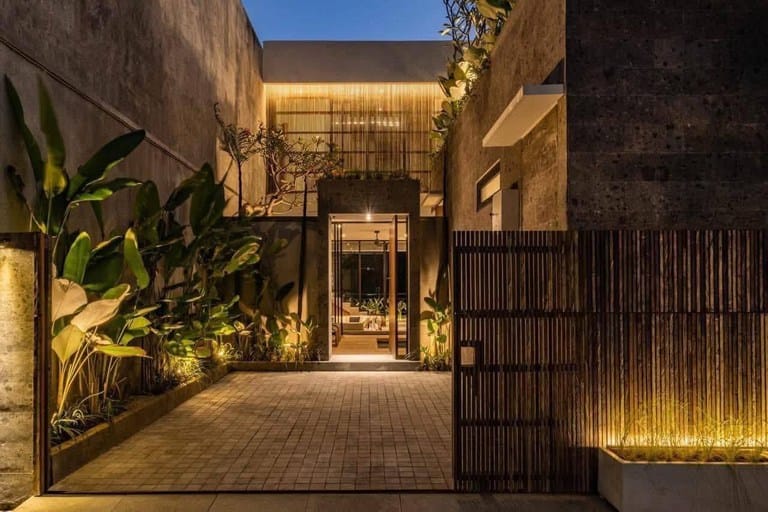 Dijual Villa di Jalan Abasan Berawa Tibubeneng Canggu