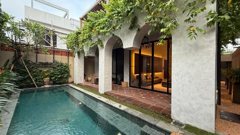 villa mewah dijual di Lebak Sari Seminyak