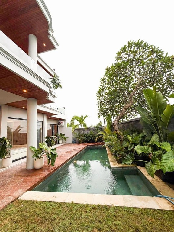 Villa and Shophouse for Rent in Jalan Raya Munggu