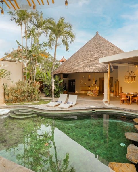 Dijual Villa Berawa dekat Pantai Atlas & Finns
