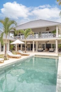 Dijual Villa Mewah di Jalan Pantai Berawa dekat Atlas Beach