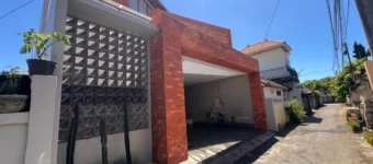 Villa mewah dijual di Sanur dengan kolam renang pribadi dan arsitektur modern tropis.