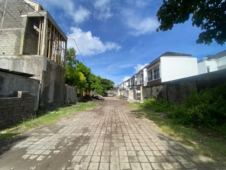 Lahan strategis tanah dijual di perum pasraman unud Bali.