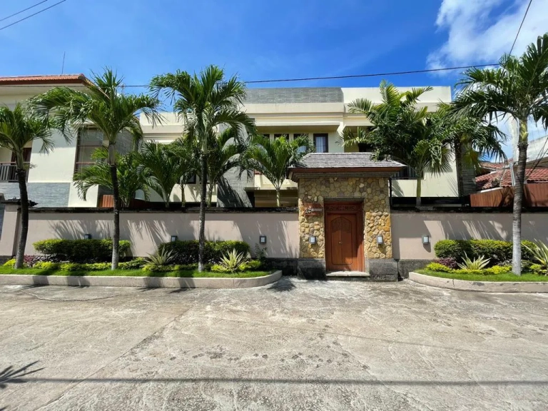 Kamar tidur rumah modern dijual di Jimbaran