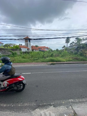 Tanah Dijual Jalan Batu Belig Seminyak 34 Are.