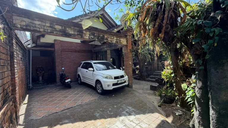Dijual Rumah Jalan Imam Bonjol Denpasar Pemecutan Klod 472 m2